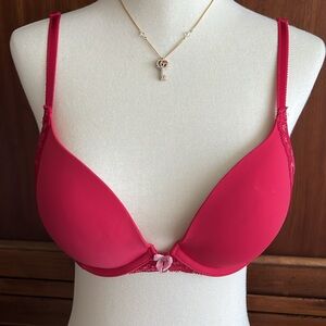 Victoria’s Secret Dream Angels Push-up 34B Red (Vintage 2009)